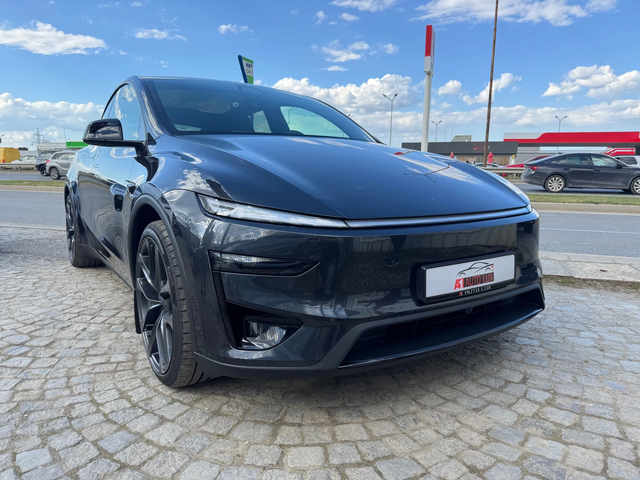 Tesla Model Y PERFOMANCE - 2026 - автомобили, коли, обяви за нови и употребявани 12
