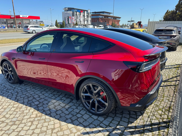 Tesla Model Y PERFOMANCE - 2026 - автомобили, коли, обяви за нови и употребявани 2
