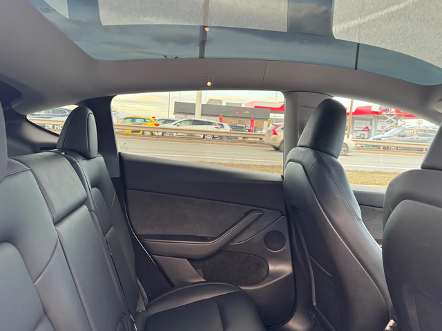 Tesla Model Y PERFORMANCE  DUAL MOTOR  4X4 - автомобили, коли, обяви за нови и употребявани 11