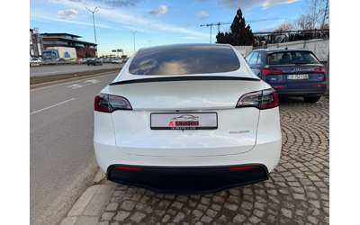 tesla-model-y - 5