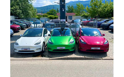 tesla-model-y - 0