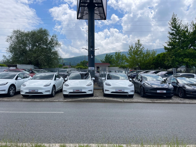 Tesla Model Y 5 км/ T A X I /350ps/60kw - автомобили, коли, обяви за нови и употребявани 10