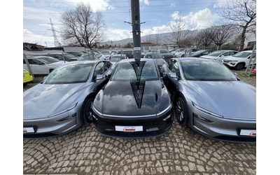 tesla-model-y - 0