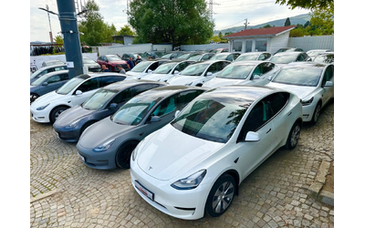 Tesla Model Y 5км/Rear-wheel drive, long range или Performancе - автомобили, коли, обяви за нови и употребявани 11