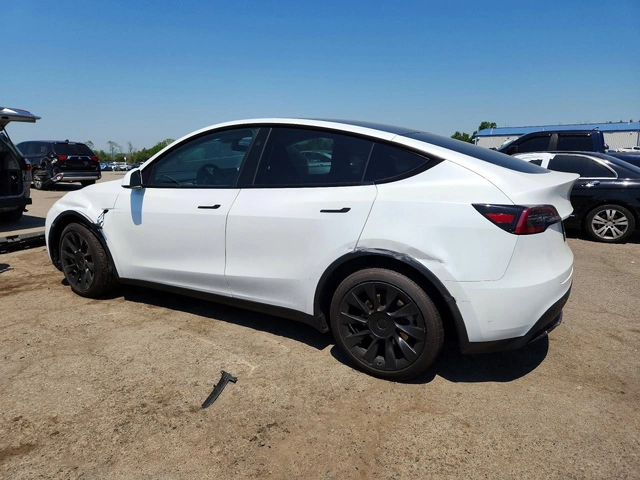Tesla Model Y Long Range AWD - автомобили, коли, обяви за нови и употребявани 1