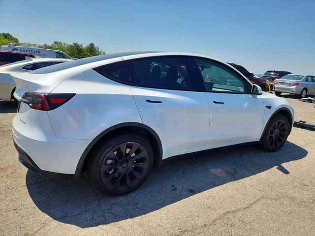 Tesla Model Y Long Range AWD - автомобили, коли, обяви за нови и употребявани 2