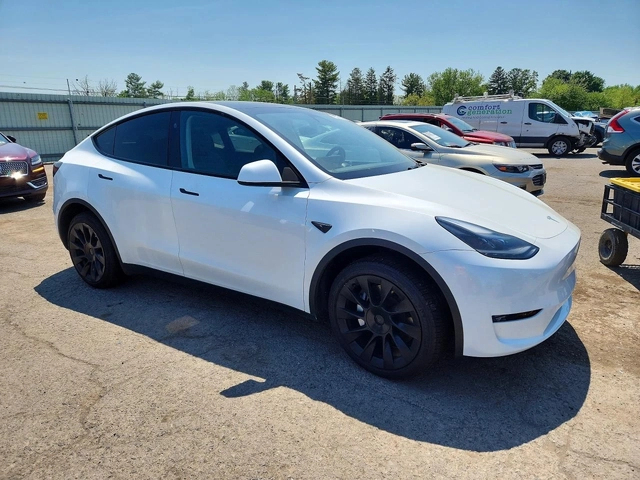Tesla Model Y Long Range AWD - автомобили, коли, обяви за нови и употребявани 3