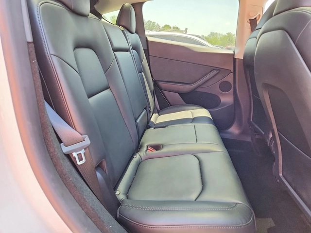 Tesla Model Y Long Range AWD - автомобили, коли, обяви за нови и употребявани 9