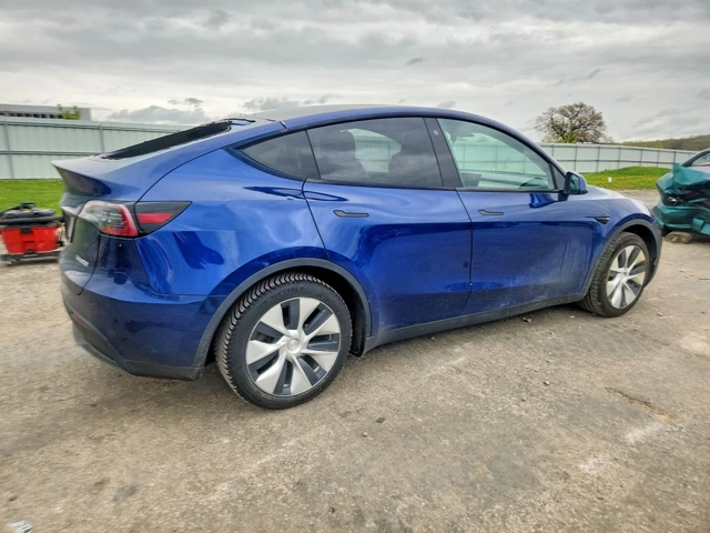 Tesla Model Y LONG RANGE DUAL MOTOR AWD ТЕРМОПОМПА* - автомобили, коли, обяви за нови и употребявани 3