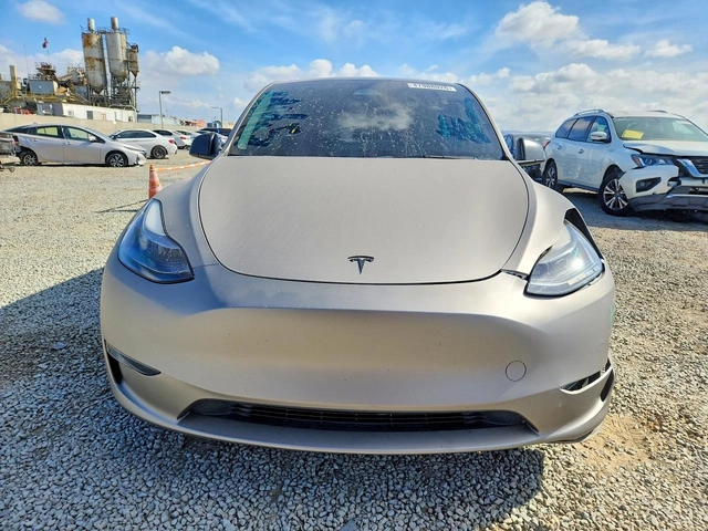 Tesla Model Y PERFORMANCE DUAL MOTOR AWD ТЕРМОПОМПА* - автомобили, коли, обяви за нови и употребявани 1