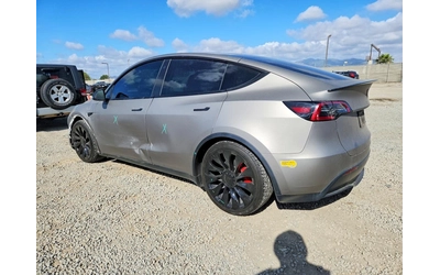 tesla-model-y - 3