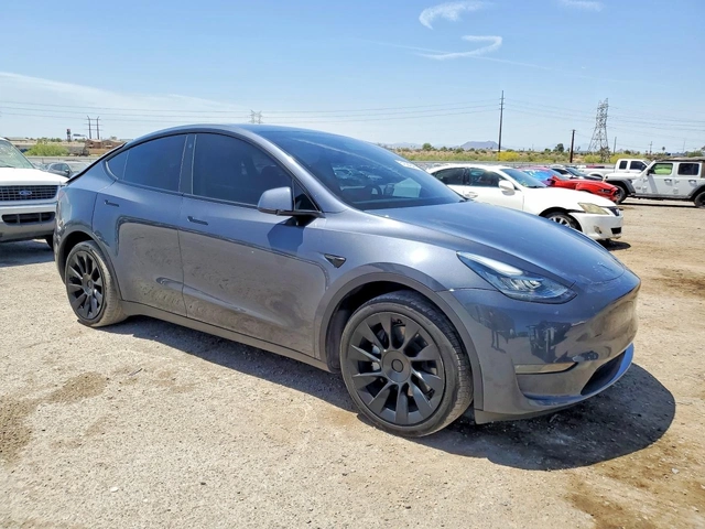 Tesla Model Y DUAL MOTOR LONG RANGE AWD ТЕРМОПОМПА* - автомобили, коли, обяви за нови и употребявани 0