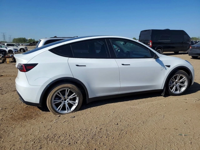 Tesla Model Y LONG RANGE /AWD - автомобили, коли, обяви за нови и употребявани 2