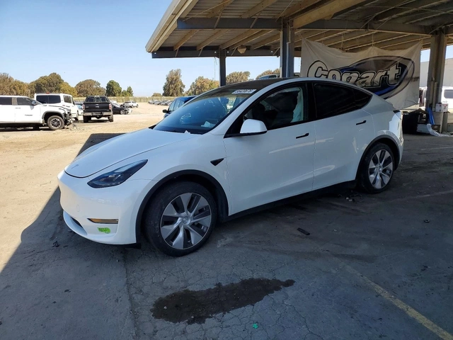 Tesla Model Y AWD* DUAL* MOTOR* КОЖА* ПОДГРЕВ* 360* КАМЕРА* - автомобили, коли, обяви за нови и употребявани 0