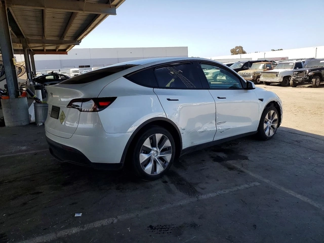 Tesla Model Y AWD* DUAL* MOTOR* КОЖА* ПОДГРЕВ* 360* КАМЕРА* - автомобили, коли, обяви за нови и употребявани 4