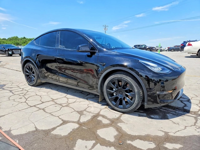 Tesla Model Y LONG RANGE* DUAL MOTOR* КОЖА* ПОДГРЕВ* ПАНО* КАМЕР - автомобили, коли, обяви за нови и употребявани 3