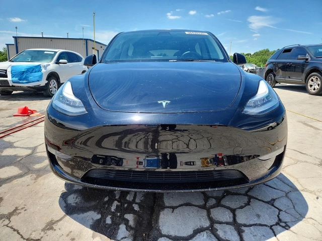 Tesla Model Y LONG RANGE* DUAL MOTOR* КОЖА* ПОДГРЕВ* ПАНО* КАМЕР - автомобили, коли, обяви за нови и употребявани 4