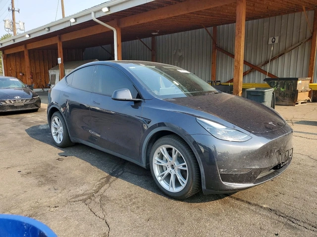 Tesla Model Y LONG RANGE* DUAL MOTOR* КОЖА* ПОДГРЕВ* ПАНО* - автомобили, коли, обяви за нови и употребявани 0