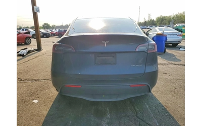 tesla-model-y - 5