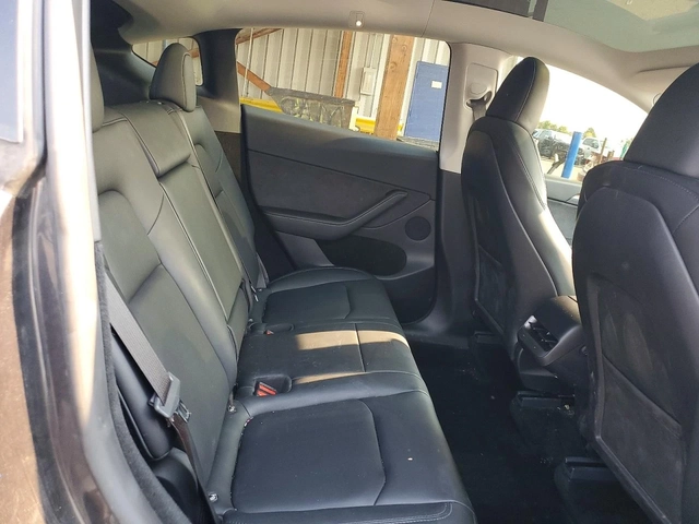 Tesla Model Y LONG RANGE* DUAL MOTOR* КОЖА* ПОДГРЕВ* ПАНО* - автомобили, коли, обяви за нови и употребявани 9