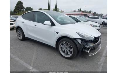 tesla-model-y - 0