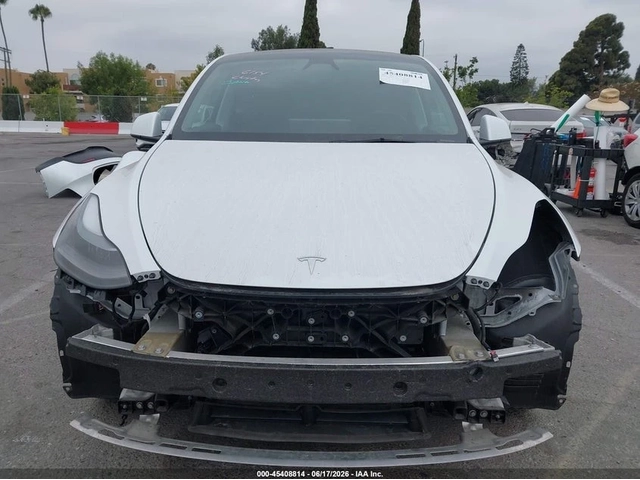 Tesla Model Y * LONG RANGE* DUAL MOTOR ALL-WHE* KEYLESS* Camera* - автомобили, коли, обяви за нови и употребявани 11