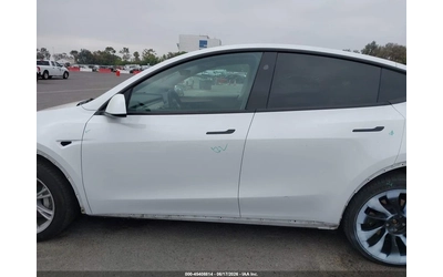 Tesla Model Y * LONG RANGE* DUAL MOTOR ALL-WHE* KEYLESS* Camera* - автомобили, коли, обяви за нови и употребявани 13