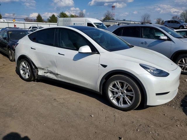 Tesla Model Y Long Range Dual Motor AWD - автомобили, коли, обяви за нови и употребявани 3