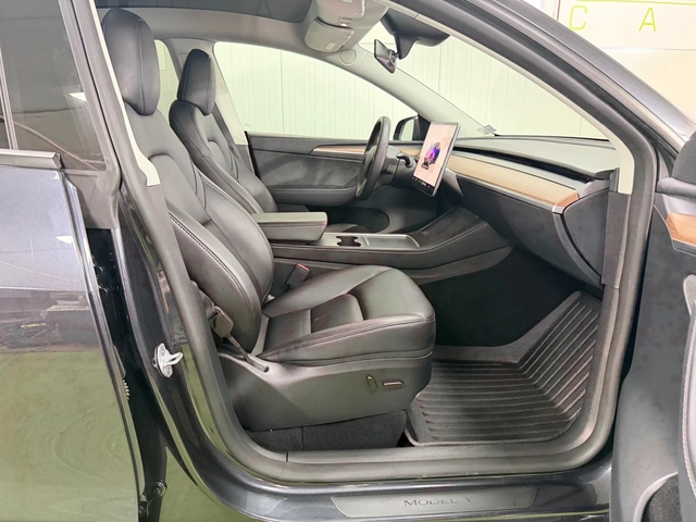 Tesla Model Y 2024 * 23 148km* Dual Motor * Long Range* - автомобили, коли, обяви за нови и употребявани 9