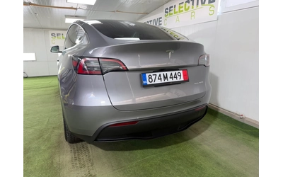 tesla-model-y - 4