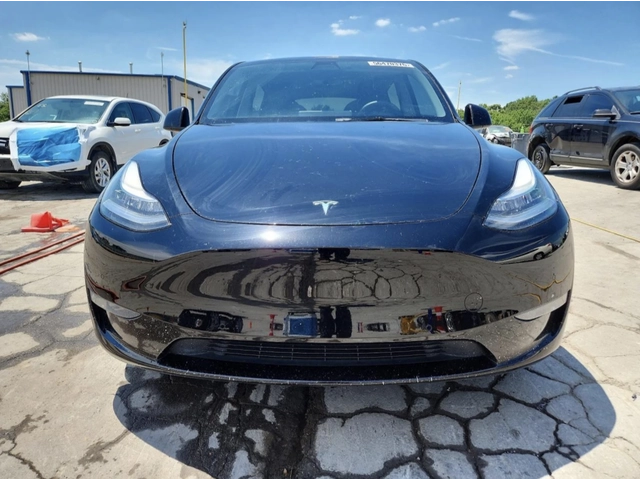 Tesla Model Y 4х4* Dual motor* Long Range* - автомобили, коли, обяви за нови и употребявани 4