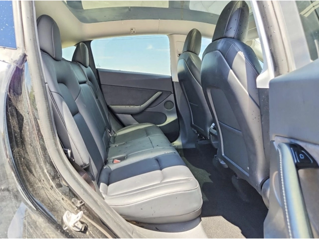 Tesla Model Y 4х4* Dual motor* Long Range* - автомобили, коли, обяви за нови и употребявани 8