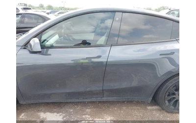 tesla-model-y - 3