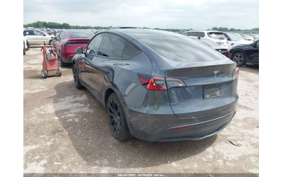 tesla-model-y - 4
