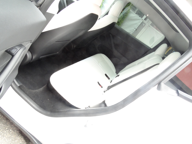 Tesla Model Y DUAI  MOTOR-4X4 - автомобили, коли, обяви за нови и употребявани 11