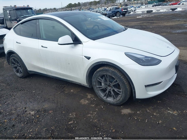 Tesla Model Y ELECTRIC All Wheel Drive - автомобили, коли, обяви за нови и употребявани 0