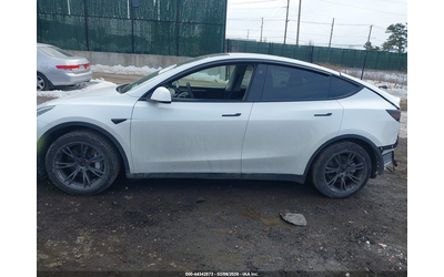 Tesla Model Y ELECTRIC All Wheel Drive - автомобили, коли, обяви за нови и употребявани 13
