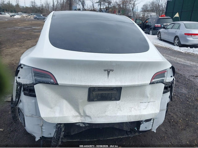 Tesla Model Y ELECTRIC All Wheel Drive - автомобили, коли, обяви за нови и употребявани 15