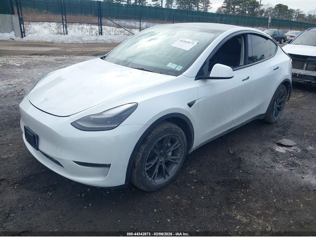 Tesla Model Y ELECTRIC All Wheel Drive - автомобили, коли, обяви за нови и употребявани 1