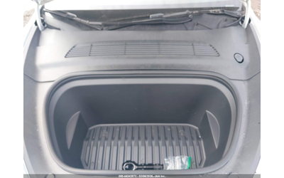 Tesla Model Y ELECTRIC All Wheel Drive - автомобили, коли, обяви за нови и употребявани 9