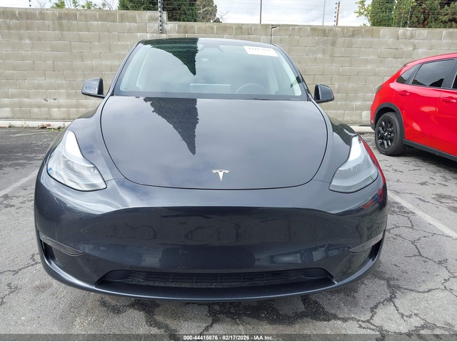 Tesla Model Y ELECTRIC All Wheel Drive - автомобили, коли, обяви за нови и употребявани 11