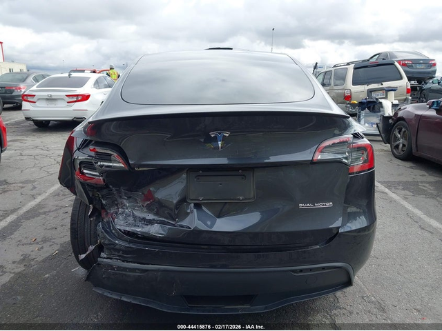 Tesla Model Y ELECTRIC All Wheel Drive - автомобили, коли, обяви за нови и употребявани 15