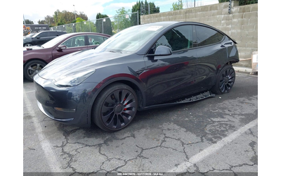 tesla-model-y-electric-all-wheel-drive - 1