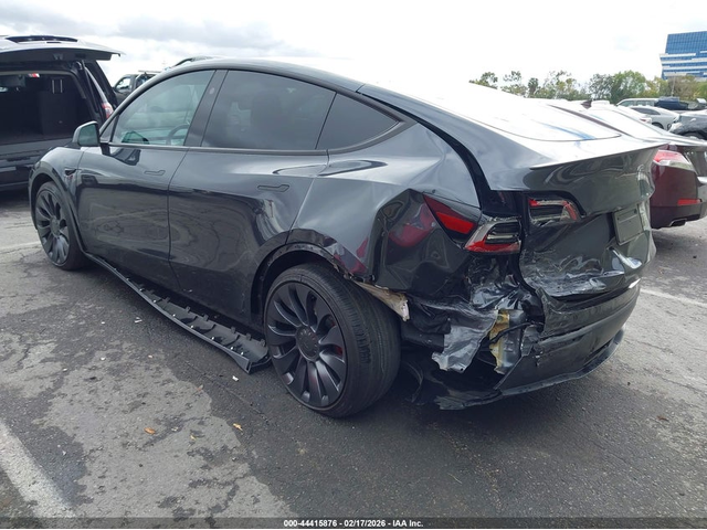 Tesla Model Y ELECTRIC All Wheel Drive - автомобили, коли, обяви за нови и употребявани 2