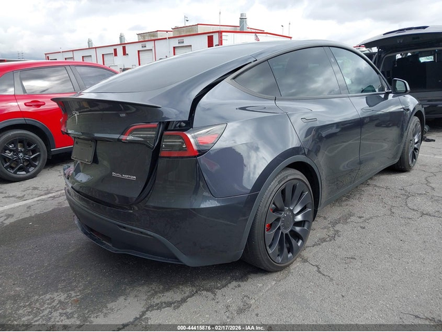 Tesla Model Y ELECTRIC All Wheel Drive - автомобили, коли, обяви за нови и употребявани 3