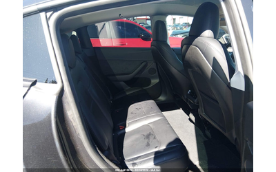 Tesla Model Y ELECTRIC All Wheel Drive - автомобили, коли, обяви за нови и употребявани 7