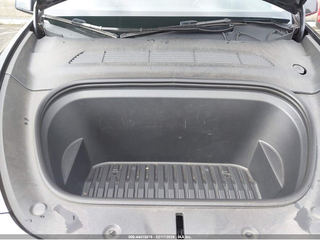 Tesla Model Y ELECTRIC All Wheel Drive - автомобили, коли, обяви за нови и употребявани 9