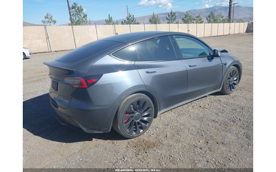 tesla-model-y-electric-all-wheel-drive - 3