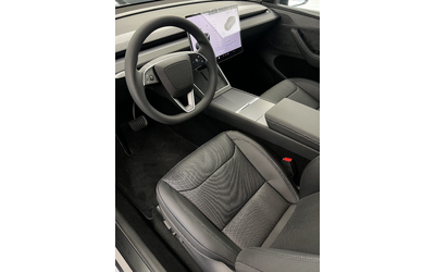 Tesla Model Y Juniper Long Range Dual AWD 01/2026 - автомобили, коли, обяви за нови и употребявани 10