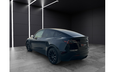 tesla-model-y-long-range-dual-awd - 3